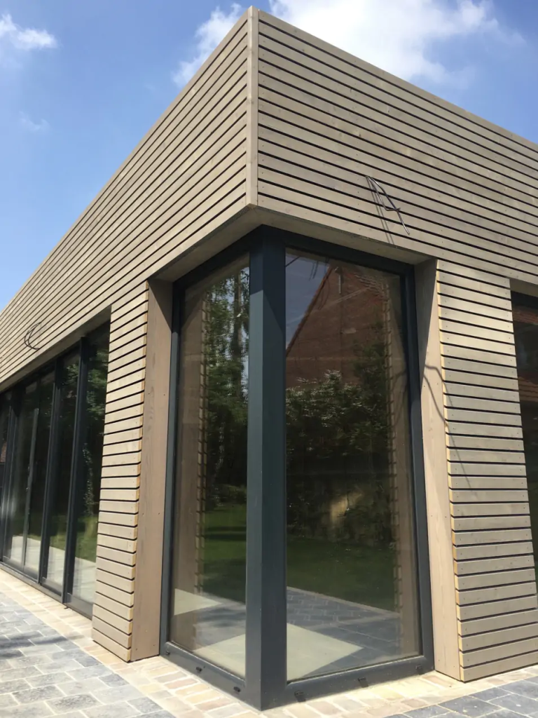 dependance en bois bardage meleze