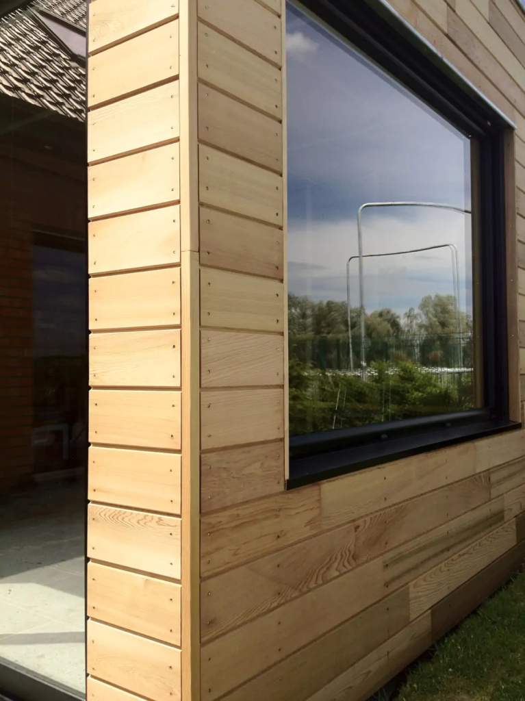 Les menuiseries 11 extension bois rainure et languette red cedar