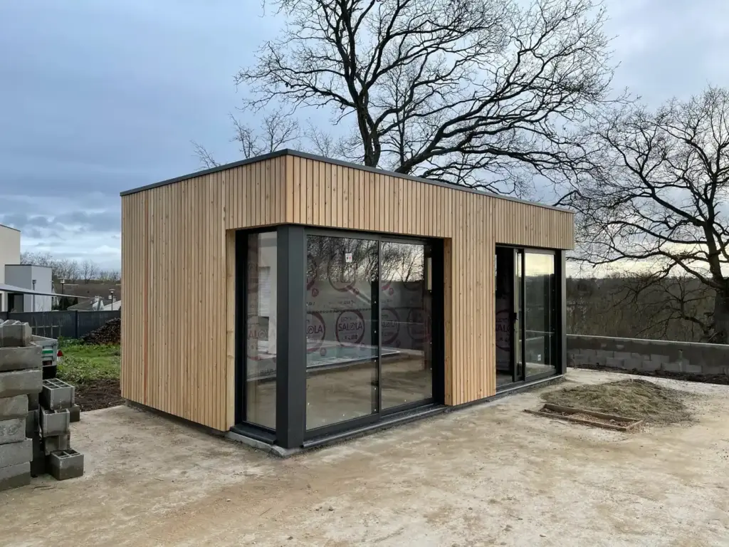 Guide d'inspiration : nos extensions bois en images 5 Baies vitrées d’une extension bois