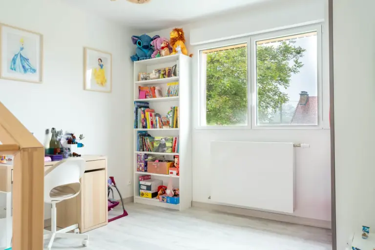 Fenêtre aluminium K-line de la surélévation bois, vue depuis la chambre