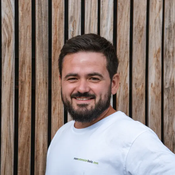 Julien, monteur Mon Extension Bois