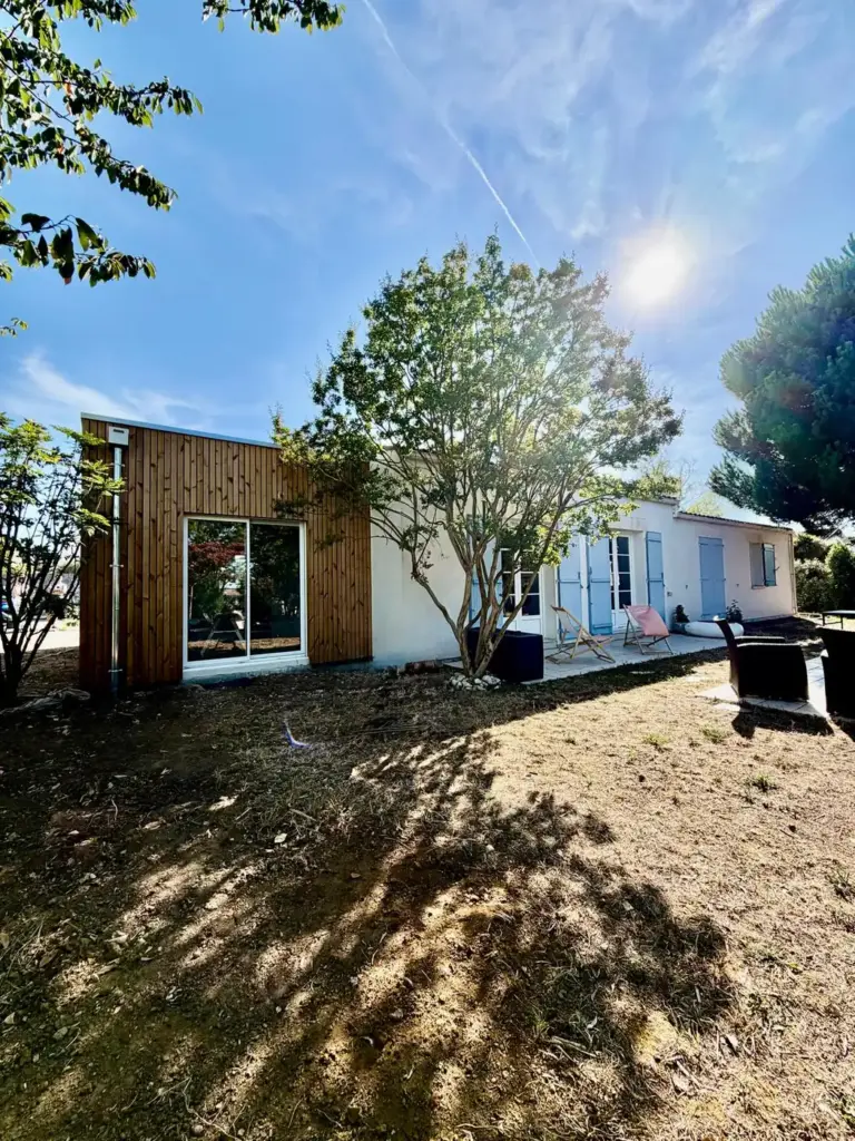 Extension bois Grand Ouest 10 Extension bois de plain-pied côté jardin au Château-d'Oléron